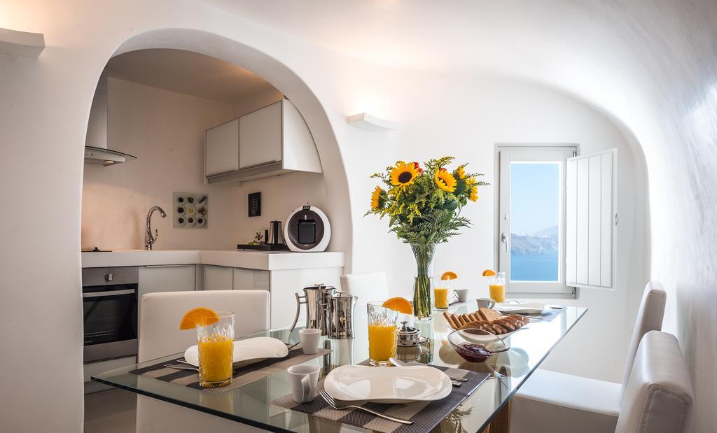 Elite Luxury Suites Oia  Room photo